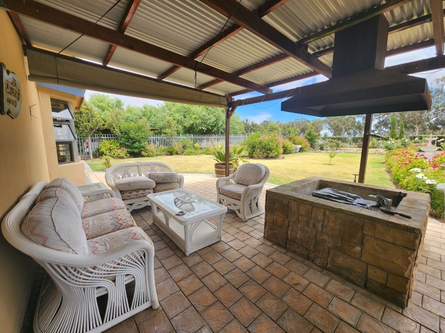 7 Bedroom Property for Sale in Cape Farms Western Cape